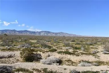 370 Laguna Ave E, Mojave, CA 93501 photo 3