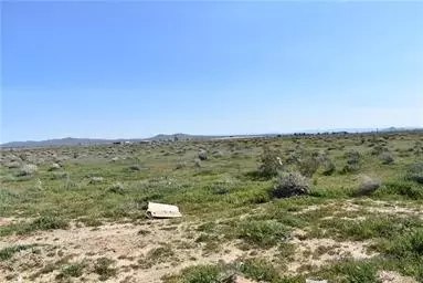 370 Laguna Ave E, Mojave, CA 93501 photo 4