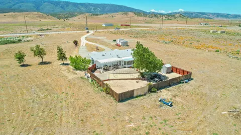 29669 Lancaster Rd, Lancaster, CA 93536 photo 8