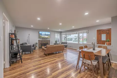 44426 Lowtree Ave, Lancaster, CA 93534 photo 2
