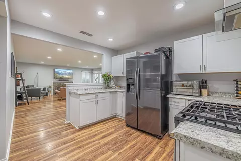 44426 Lowtree Ave, Lancaster, CA 93534 photo 21