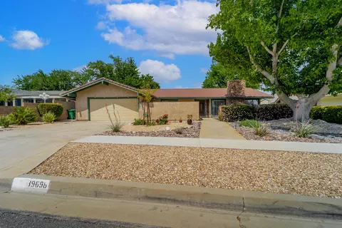 39698 Makin Ave, Palmdale, CA 93551