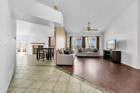1355 Leopard Ct, Palmdale, CA 93551 photo 5