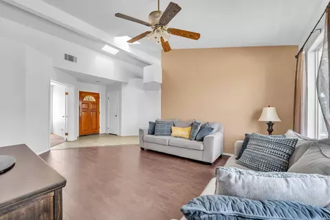 1355 Leopard Ct, Palmdale, CA 93551 photo 7
