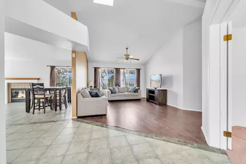 1355 Leopard Ct, Palmdale, CA 93551 photo 4