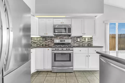 1355 Leopard Ct, Palmdale, CA 93551 photo 21