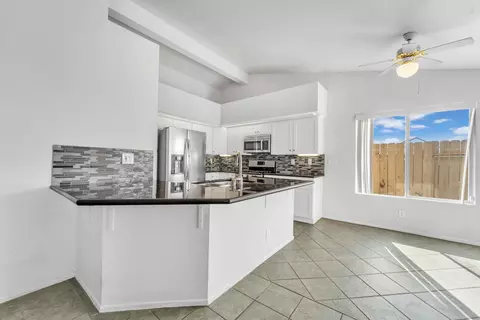 1355 Leopard Ct, Palmdale, CA 93551 photo 15
