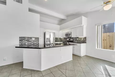 1355 Leopard Ct, Palmdale, CA 93551 photo 16