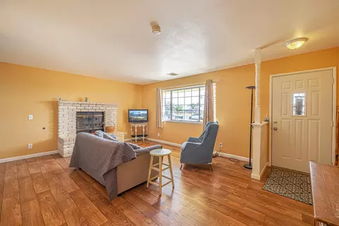 13511 Margo St, North Edwards, CA 93523 photo 4