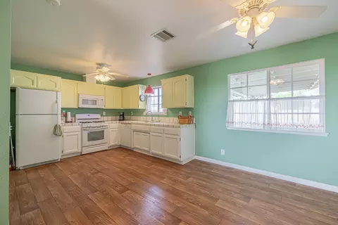 13511 Margo St, North Edwards, CA 93523 photo 8