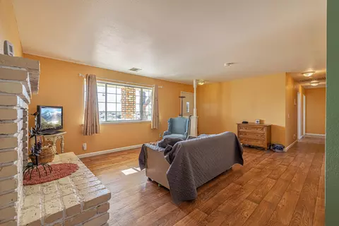 13511 Margo St, North Edwards, CA 93523 photo 5