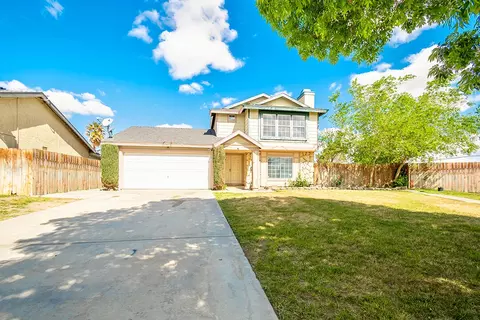 45143 Bevington Ave, Lancaster, CA 93535 photo 2