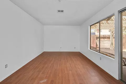 45143 Bevington Ave, Lancaster, CA 93535 photo 13