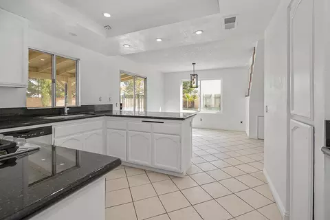 45143 Bevington Ave, Lancaster, CA 93535 photo 12