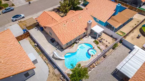 36761 Golden Oak Dr, Palmdale, CA 93552