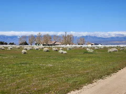 Ave E6 Vic 187 Stw, Fairmont, CA 93536
