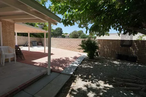 37133 26th St E, Palmdale, CA 93550 photo 22