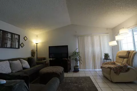 37133 26th St E, Palmdale, CA 93550 photo 3