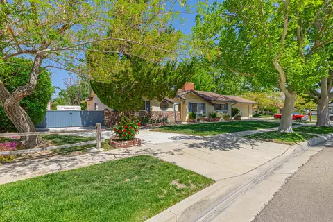 43639 24th St W, Lancaster, CA 93536