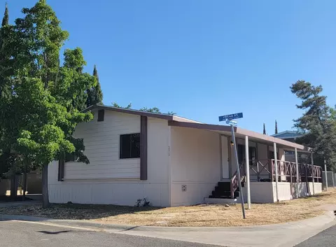 40701 Rancho Vista Blvd 5 #.., Palmdale, CA 93551