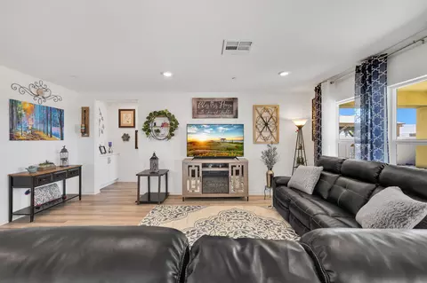 44563 Freer Way, Lancaster, CA 93536 photo 18