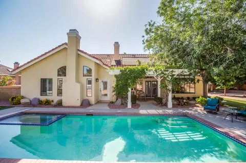 6015 Buckingham Ct, Palmdale, CA 93551