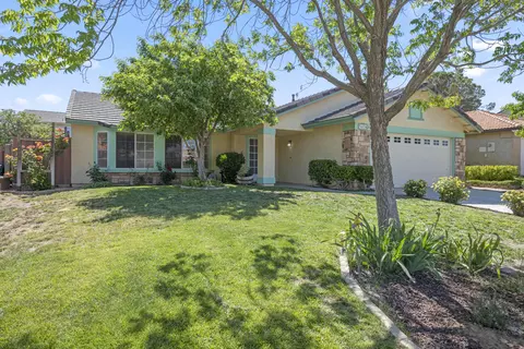 36834 Caldron St, Palmdale, CA 93552