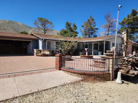 30065 106th St E, Juniper Hills, CA 93543