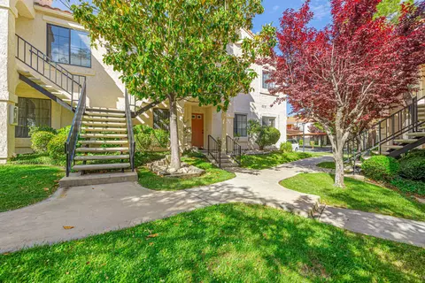 2554 Olive Dr # 135, Palmdale, CA 93550