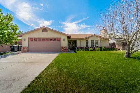 334 Pepper Dr, Tehachapi, CA 93561 photo 1