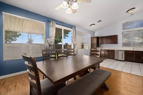 2703 Cloverdale Ct, Palmdale, CA 93551 photo 8