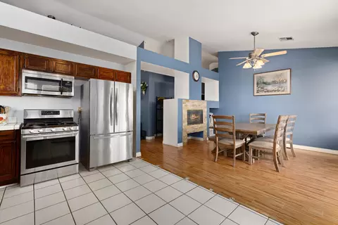 2703 Cloverdale Ct, Palmdale, CA 93551 photo 12