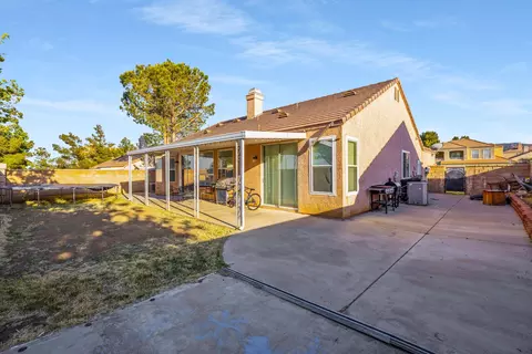 2703 Cloverdale Ct, Palmdale, CA 93551 photo 27