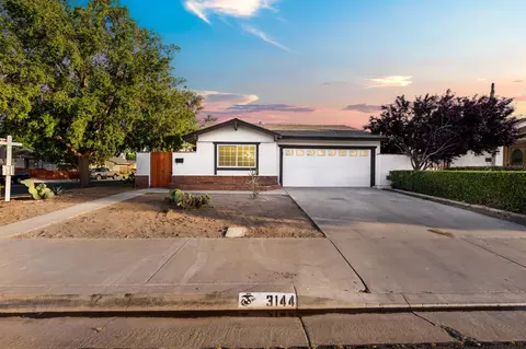 3144 Ave Q-14 E, Palmdale, CA 93550