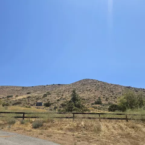 Sache Street, Acton, CA 93510