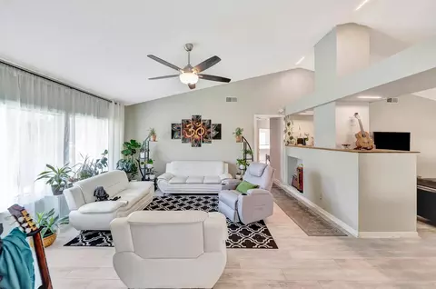 44229 Halcom Ave, Lancaster, CA 93536 photo 9