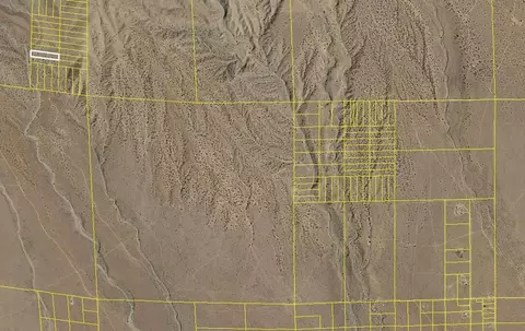 Near Backus At 162nd St West, Rosamond, CA 93560