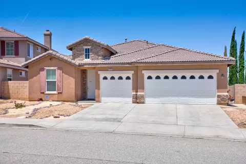 4069 Tournament Dr, Palmdale, CA 93551