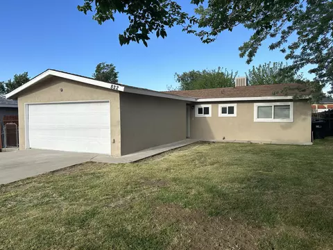 822 Oakwood St, Tehachapi, CA 93561