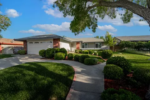 2302 Edam St, Lancaster, CA 93536 photo 4