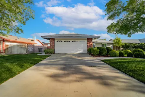 2302 Edam St, Lancaster, CA 93536 photo 7