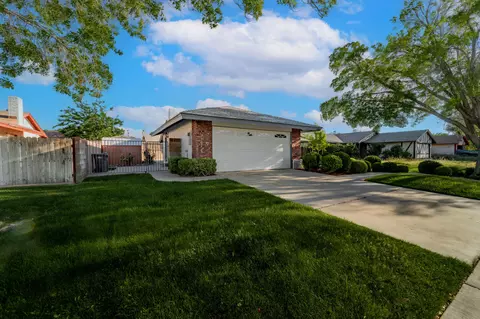 2302 Edam St, Lancaster, CA 93536 photo 6