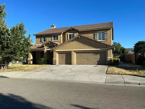 6042 Oak Fence Ln, Lancaster, CA 93536