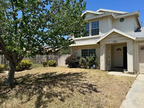 2633 Avoca St, Lancaster, CA 93535