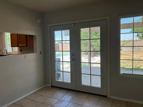2633 Avoca St, Lancaster, CA 93535 photo 10