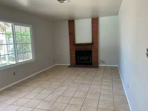 2633 Avoca St, Lancaster, CA 93535 photo 12