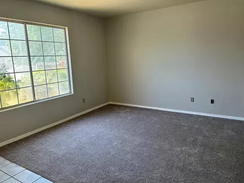 2633 Avoca St, Lancaster, CA 93535 photo 4