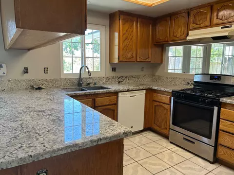 2633 Avoca St, Lancaster, CA 93535 photo 8