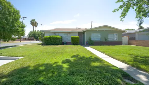 43946 3rd St E, Lancaster, CA 93535