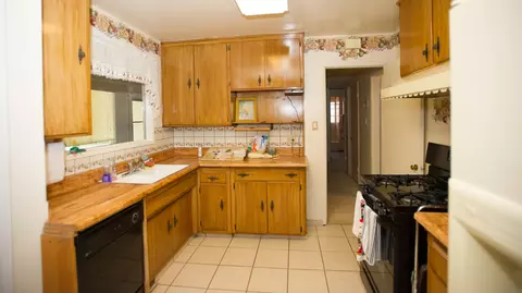 43946 3rd St E, Lancaster, CA 93535 photo 9